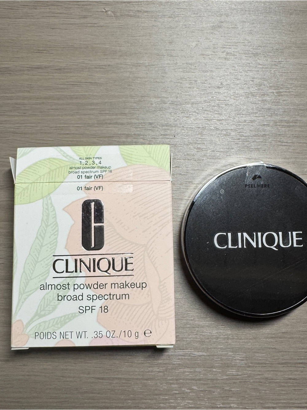Clinique Almost Powder Makeup Foundation 01 Fair SPF18 - Picture 2 of 6
